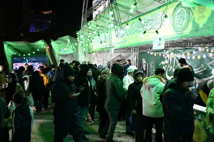 برپایی ۵ موکب فرهنگی در منطقه یک به مناسبت میلاد امام علی(ع) و سالگرد شهادت حاج قاسم سلیمانی