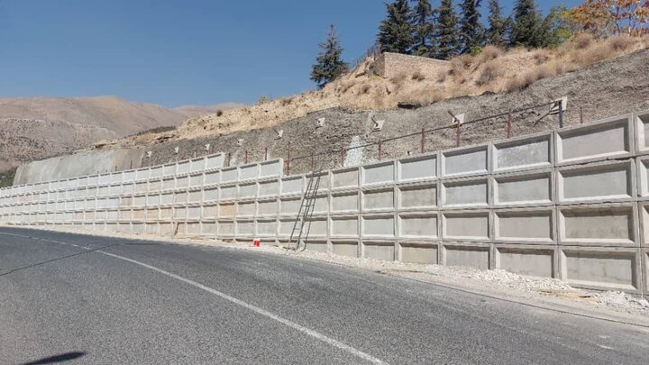 یک هزار متر مربع از دیواره ریزشی شهرک صدف پایدارسازی شد