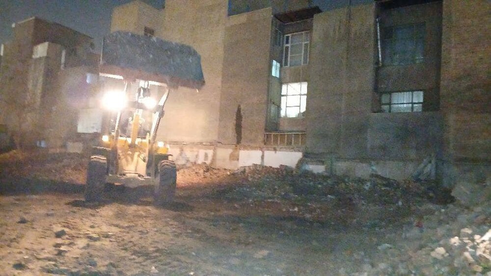 آزادسازی مسیر اجرای طرح توسعه شاخه شرقی بزرگراه یادگار امام (ره) با تملک و تخریب ۲۲ ملک در منطقه ۱۰