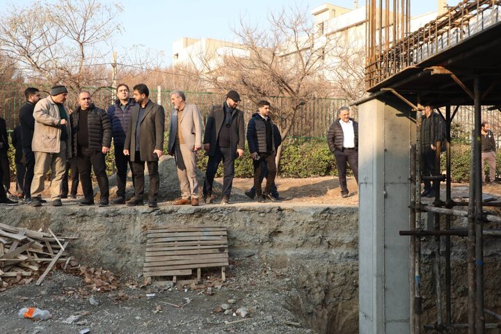 بازدید میدانی شهردار منطقه ۱۷ از پروژه‌های عمرانی سطح منطقه