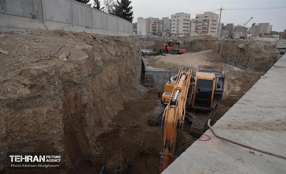 بازدید شهردار تهران از پروژه بزرگراه یادگار امام(ره)