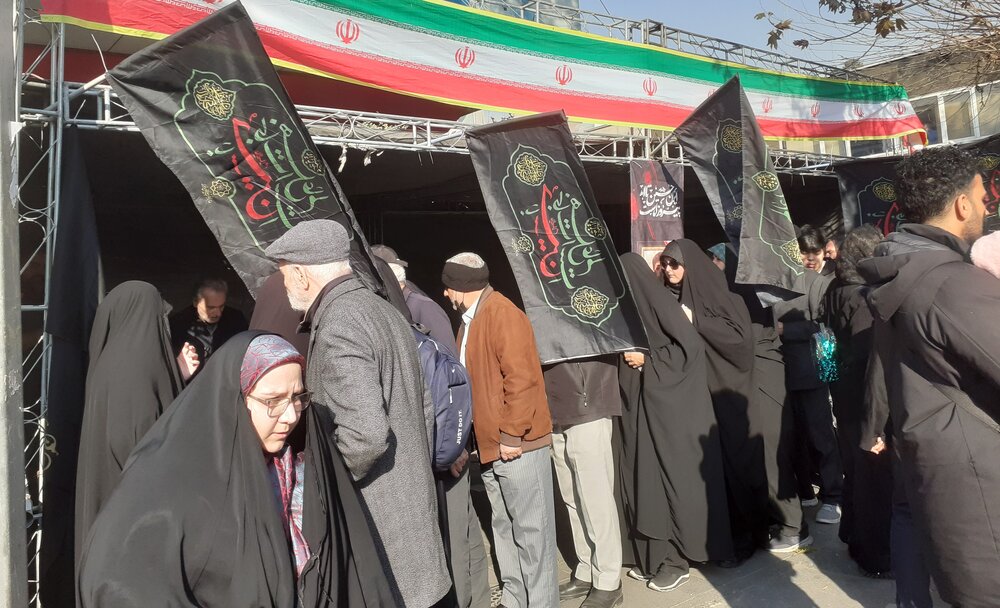 حضور فعال شهرداری منطقه ۱۳ در راهپیمایی میلیونی مردم تهران