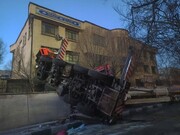 واژگونی جرثقیل بزرگ ۱۱۰ تنی در تهران