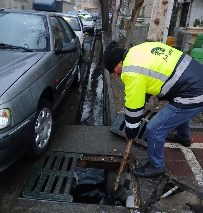 آماده‌باش کامل شهرداری ناحیه ۲ برای مدیریت آب‌گرفتگی معابر