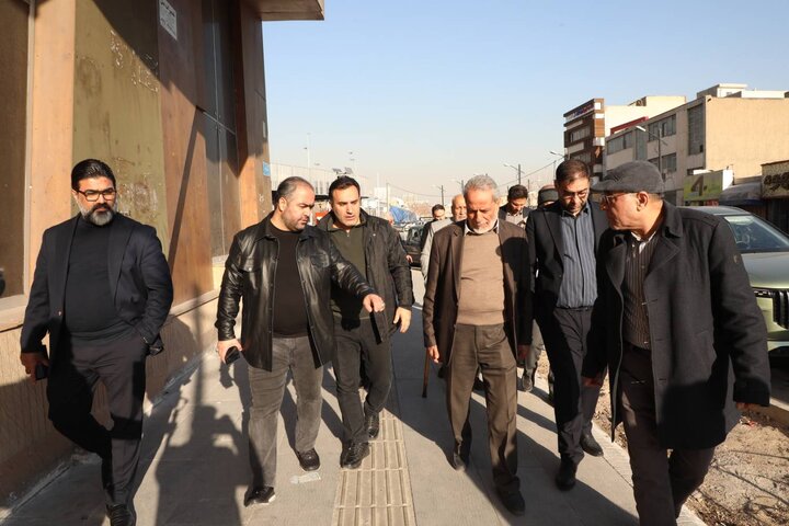 بازدید میدانی شهردار منطقه ۱۷ از اصناف بازار مبل یافت‌آباد
