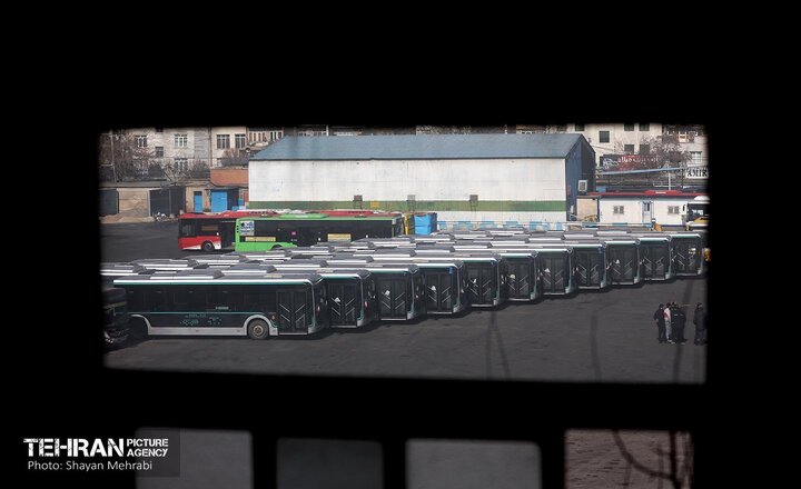 ورود ۱۵ اتوبوس دوکابین جدید به تهران/ ۲۰ اتوبوس دیگر هفته آینده می‌رسد