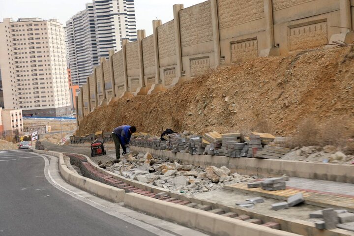 اجرای بیش از ۳۰۰۰۰ مترمربع طرح عمرانی پیاده‌روسازی در منطقه ۲۲