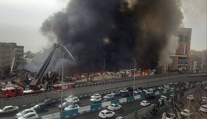 آتش‌سوزی گسترده در بازار جنت/ حریق مهار شده اما هنوز خاموش نشده است