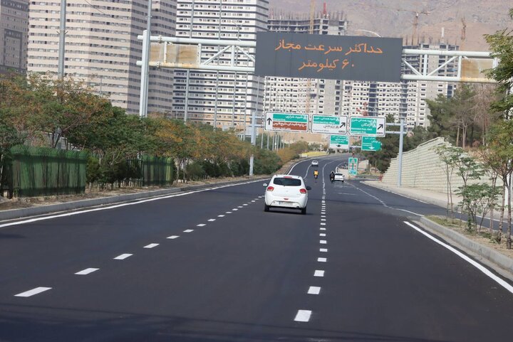 اجرای ۶۳۰ کیلومتر خط‌کشی محوری در معابر منطقه ۲۲