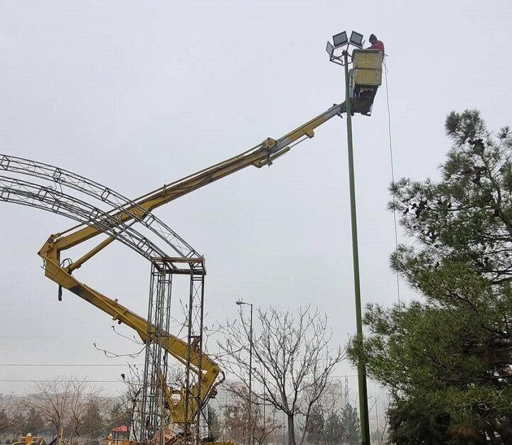 نصب برج‌های نوری و افزایش سیستم‌های روشنایی در بوستان لتمال کن