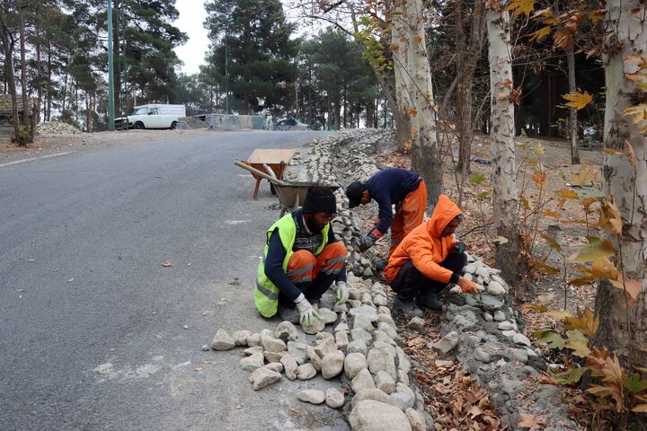 اجرای ۳ هزار متری مرمت نهرهای قلوه‌سنگی بوستان جنگلی چیتگر