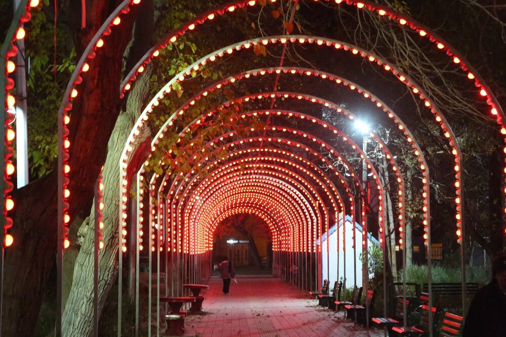 بهره‌برداری از گذر گردشگری ۲۶۰۰ متری در خیابان‌های عرب، بریانک و دعوتی