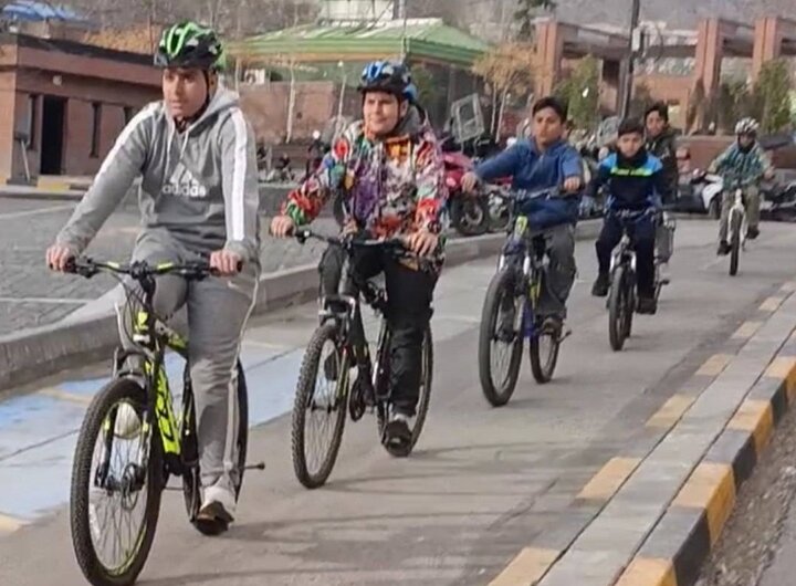 نوجوانان منطقه یک، بزرگراه بابایی تا میدان تجریش را رکاب زدند