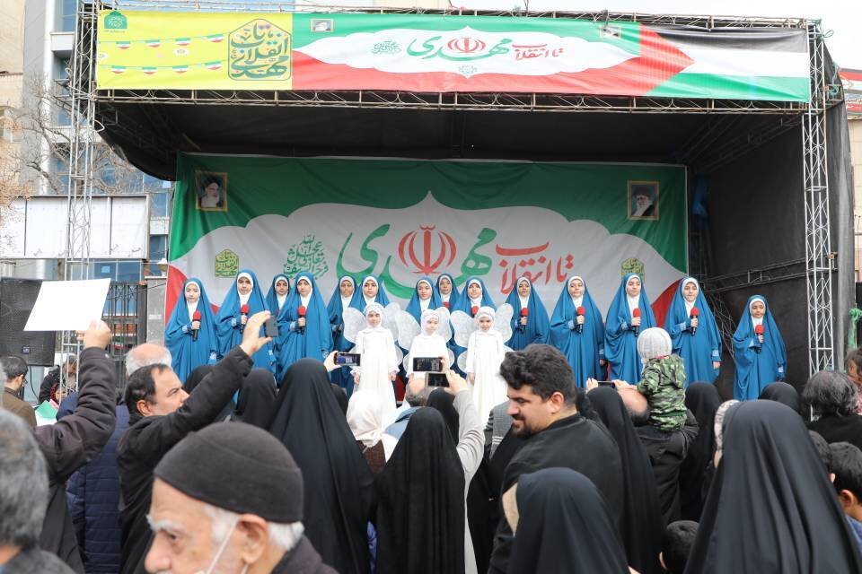 برپایی ایستگاه‌های فرهنگی و خدماتی منطقه ۱۳