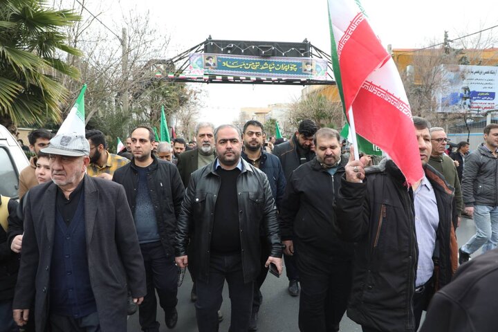گزارشی از حضور پرشور شهروندان منطقه ۱۷ در راهپیمایی باشکوه یوم‌الله ۲۲ بهمن