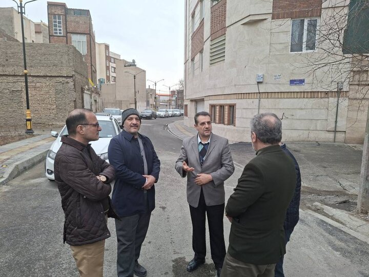 بازدید میدانی فاز سوم طرح ۳۶۰ درجه در منطقه ۱۷؛ تمرکز بر مرمت دریچه‌ها و ارتقای ایمنی معابر