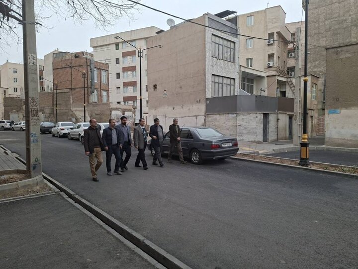 بازدید میدانی فاز سوم طرح ۳۶۰ درجه در منطقه ۱۷؛ تمرکز بر مرمت دریچه‌ها و ارتقای ایمنی معابر