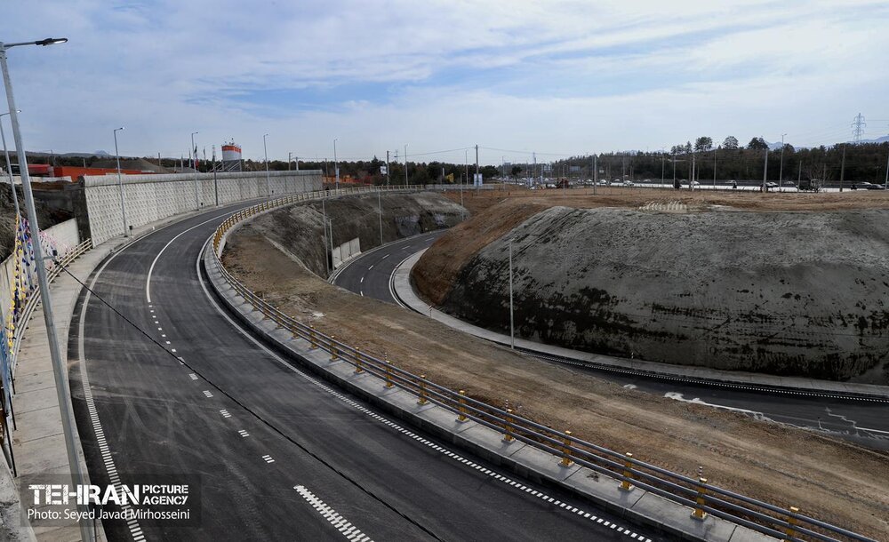 آیین بهره برداری از ۳ پروژه عمرانی و ۴۶ پروژه شهری منطقه یک در قالب دویست و هشتمین پویش امید و افتخار