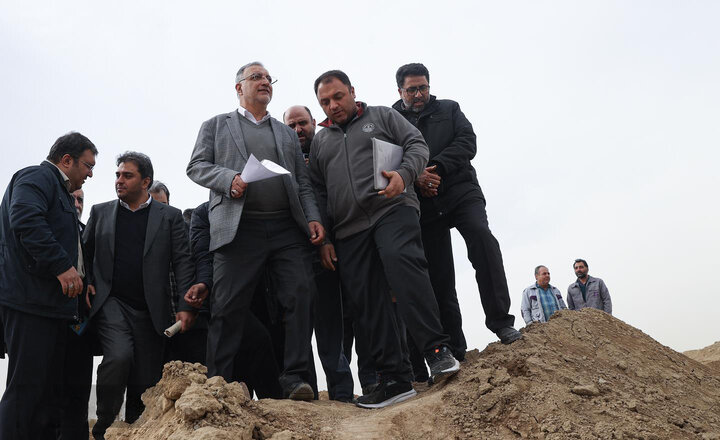 بازدید شهردار تهران از پروژه فعال پایانه آزادگان در خط ۳ مترو پایتخت