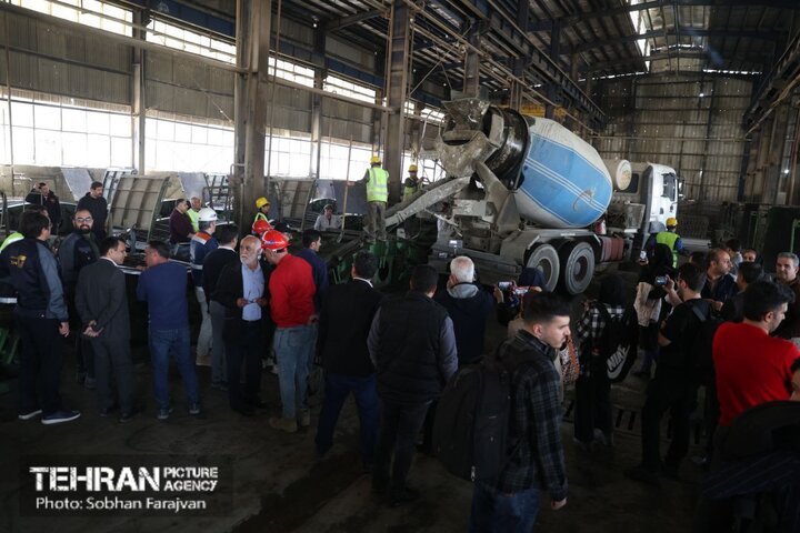 بازدید خبرنگاران از تهیه اولین دستگاه حفاری خط ۹ و آغاز به کار دومین دستگاه حفاری خط ۱۰
