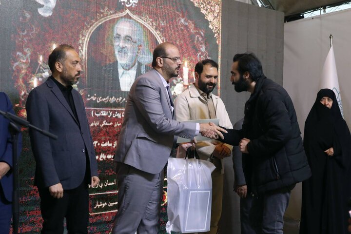 اعلمی: خود را موظف به انتقال روایت صحیح تاریخ انقلاب به نسل بعد می دانیم