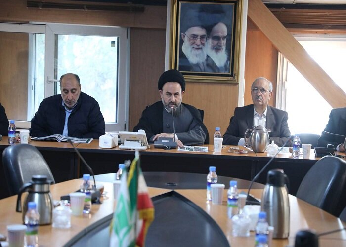 تمرکز بر پروژه‌های متوقف‌مانده و توسعه حمل‌ونقل عمومی