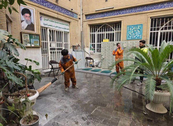 اجرای طرح یکپارچه غبارروبی و آراستگی مساجد منطقه ۶ در ماه ضیافت الهی