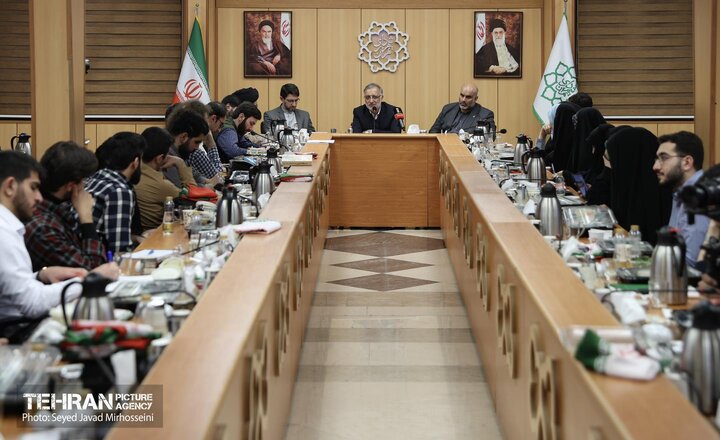 هرکس وقایع دی ماه را درونی کند جاده صاف کن حمله آمریکا است  / کشور بن‌بست ندارد