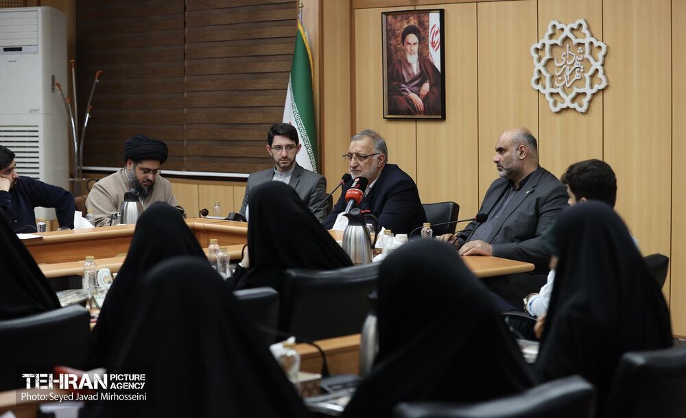 نه تسلیم و نه سازش، راهحل مشکلات کشور نیست / کشور بنبست ندارد