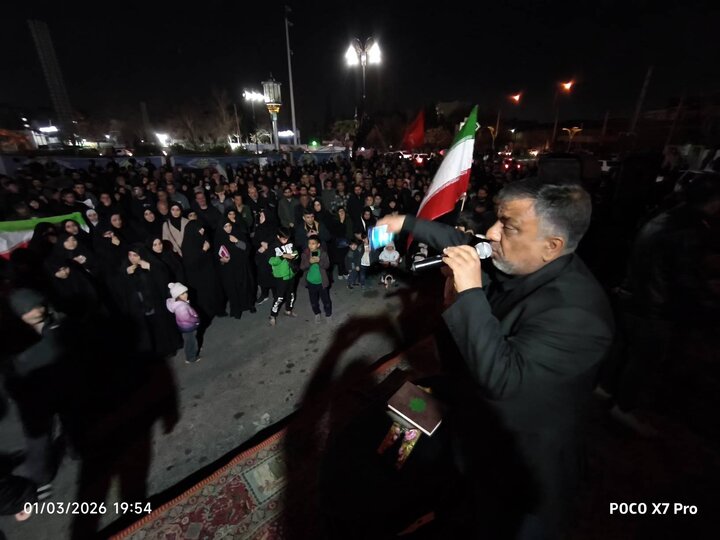 اجتماع باشکوه مردم منطقه ۱۸ پایتخت در سوگ شهادت رهبر انقلاب