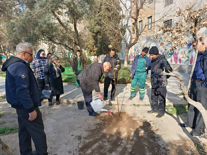 پویش ملی درختکاری در منطقه ۱۰ تهران