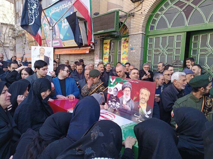 تشییع پیکر شهید حمید شهیدی در منطقه ۱۰ تهران برگزار شد