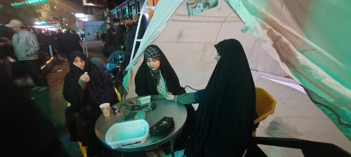 ارائه خدمات پزشکی به عزاداران رهبر شهید در منطقه ۱۳