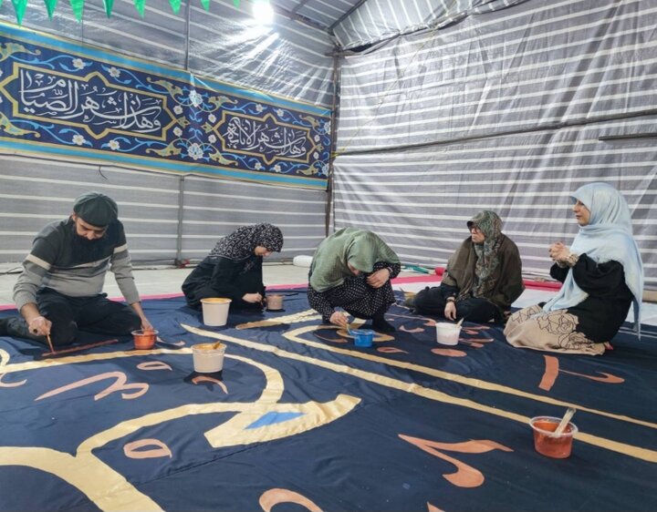 نگارش و نصب بزرگ‌ترین کتیبه دست‌نویس قرآنی سوره قدر در ایران/ تجلی پیوند هنر دینی و هویت فرهنگی در سیمای شهری پایتخت