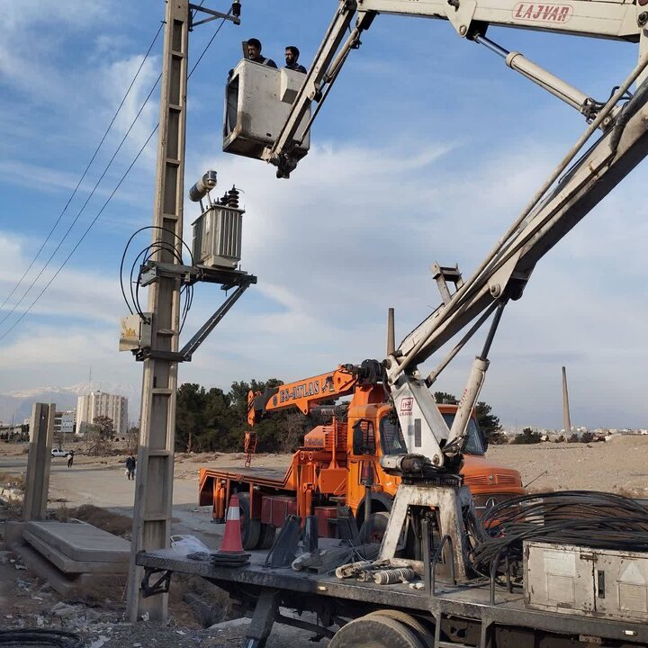 رفع معارض تأسیسات برق در پروژه ایجاد دسترسی بلوار علامه عسگری به گلزار شهدای بهشت زهرا(س)