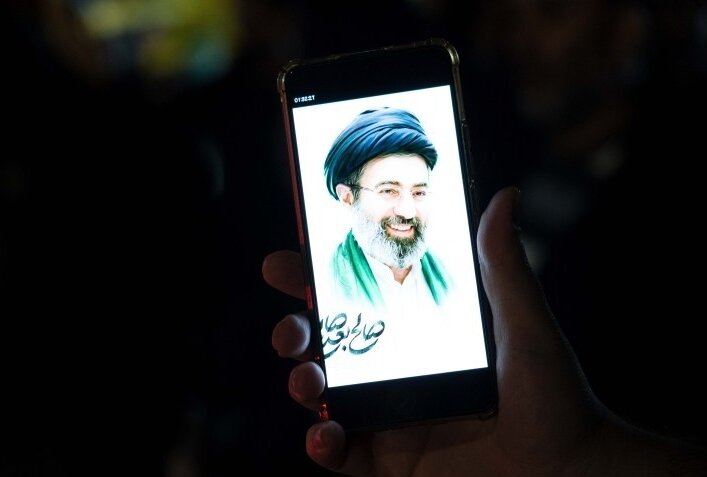 بیعت بیش از ۲۵ هزار نوجوان تهرانی با رهبر انقلاب/ ما فرزندان نسلی هستیم که در برابر ظلم سر خم نکرده است