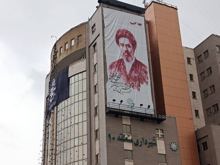 اکران دیوارنگاره‌ «عهدخون»  در شهرداری منطقه ۱۰
