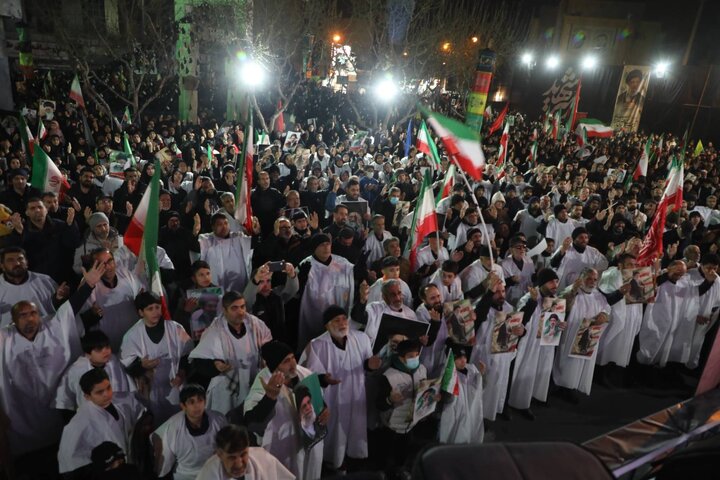 حماسه حضور کفن‌پوشان در قلب دارالشهدای تهران