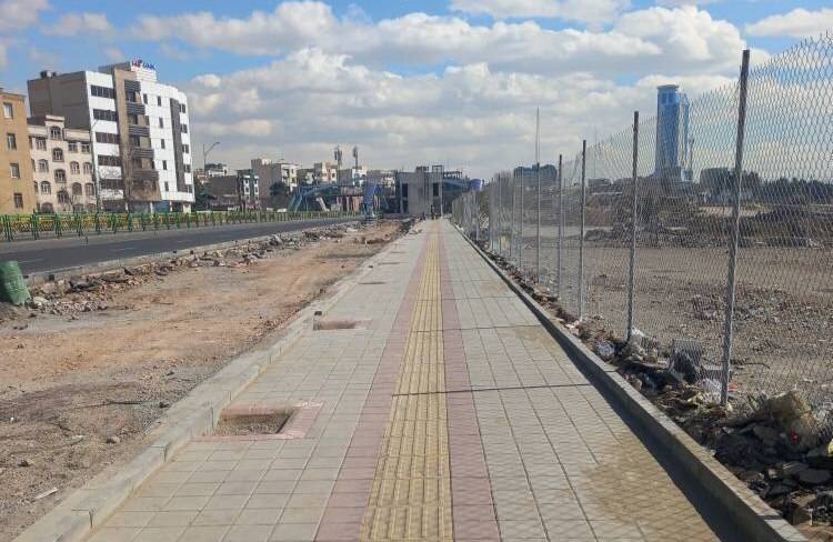 نوسازی و بهسازی بیش از ۳۱۰۰ مترمربع پیادهرو در ۸ معبر منطقه ۱۳