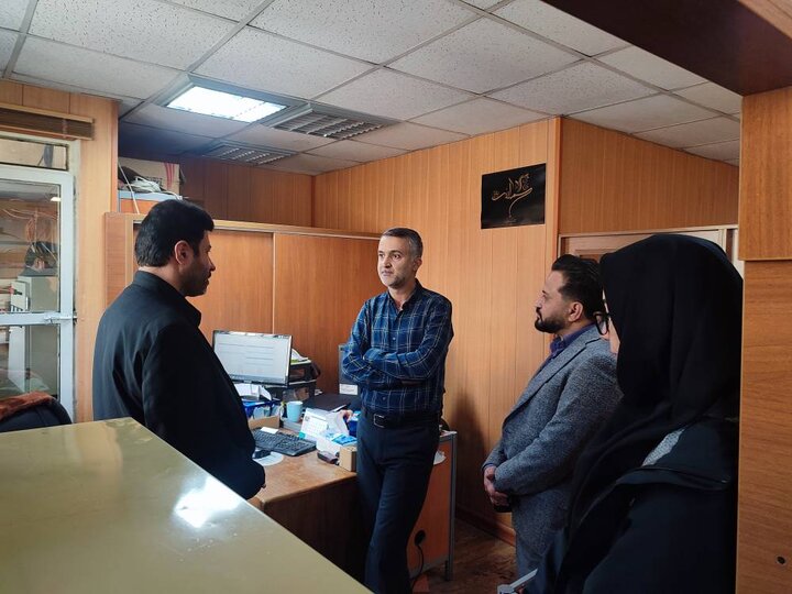 بازدید معاون شهرسازی و معماری شهرداری تهران از دفاتر خدمات الکترونیک منطقه ۱۰