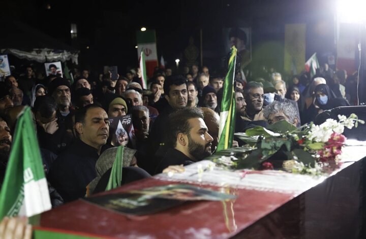 بدرقه پیکر مطهر شهید ناوچه دنا در میدان فرهنگی نازی‌آباد