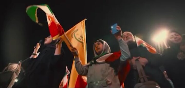 خامنه‌ای؛ تو زینت هفت سین مایی