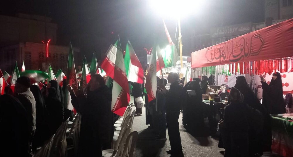 نبض وحدت در میدان جمهوری؛ حضور گسترده مردم در وداع قهرمان وطن