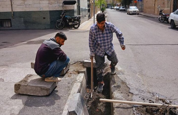 از مرمت جدول کوچه‌ها تا نصب دریچه‌ها در منطقه ۱۴