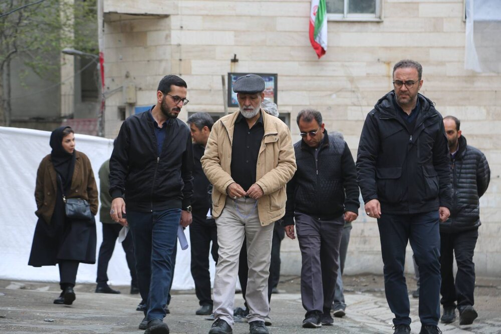 بازدید میدانی فروزنده از مناطق خسارت‌دیده محله هفت‌چنار
