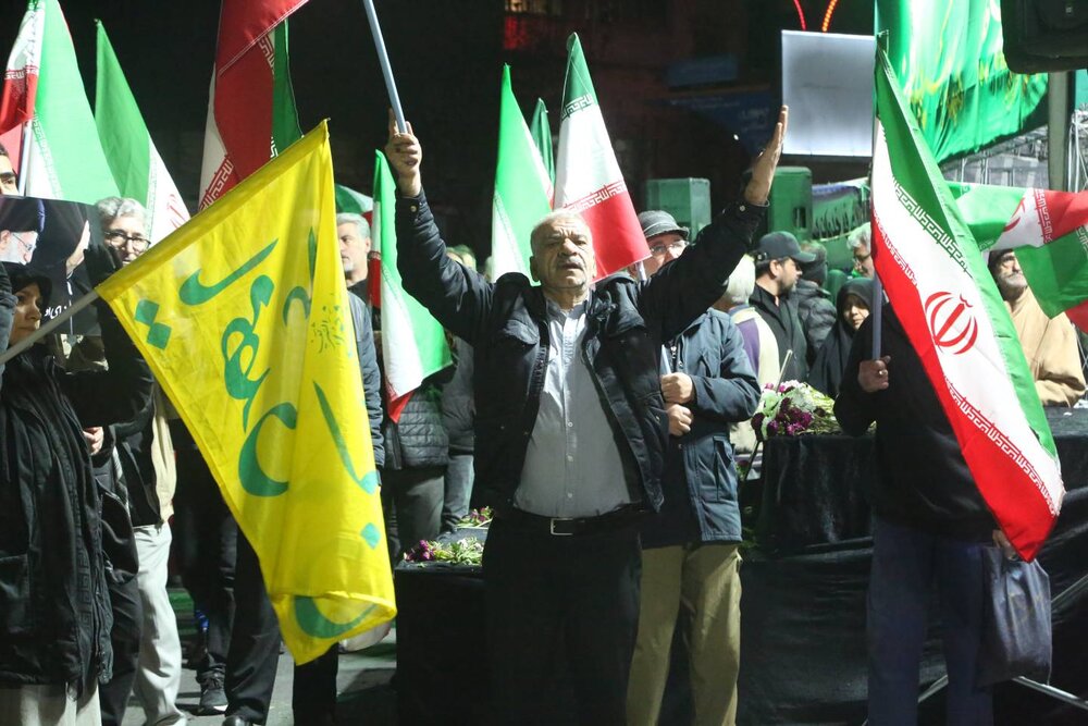 حضور پرشور شهروندان منطقه ۱۰ در میادین جمهوری و بریانک