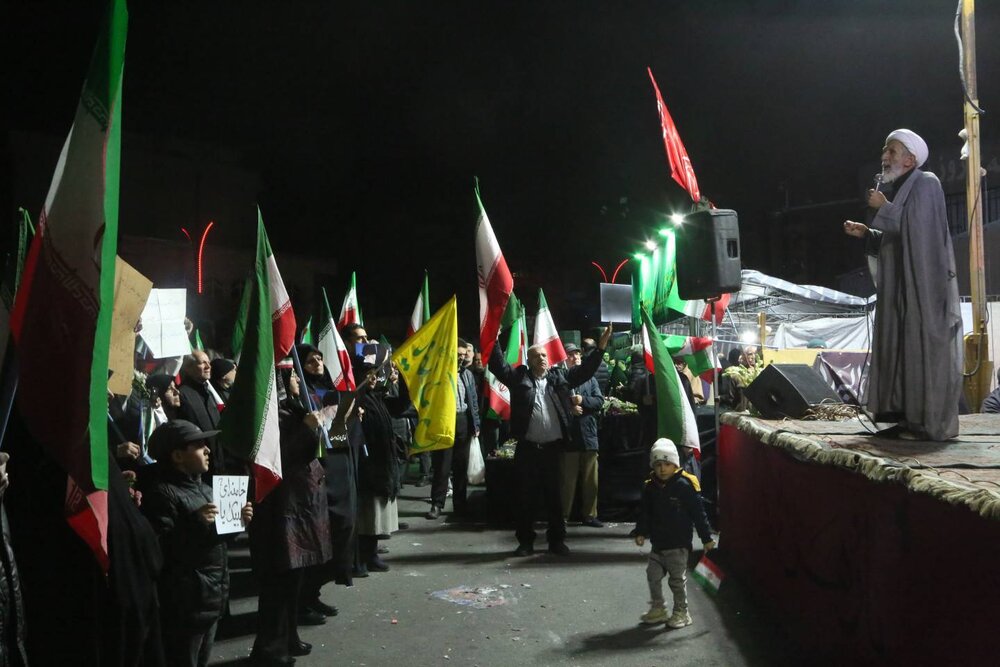 حضور پرشور شهروندان منطقه ۱۰ در میادین جمهوری و بریانک