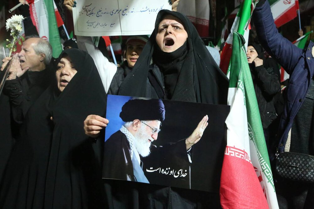 حضور پرشور شهروندان منطقه ۱۰ در میادین جمهوری و بریانک