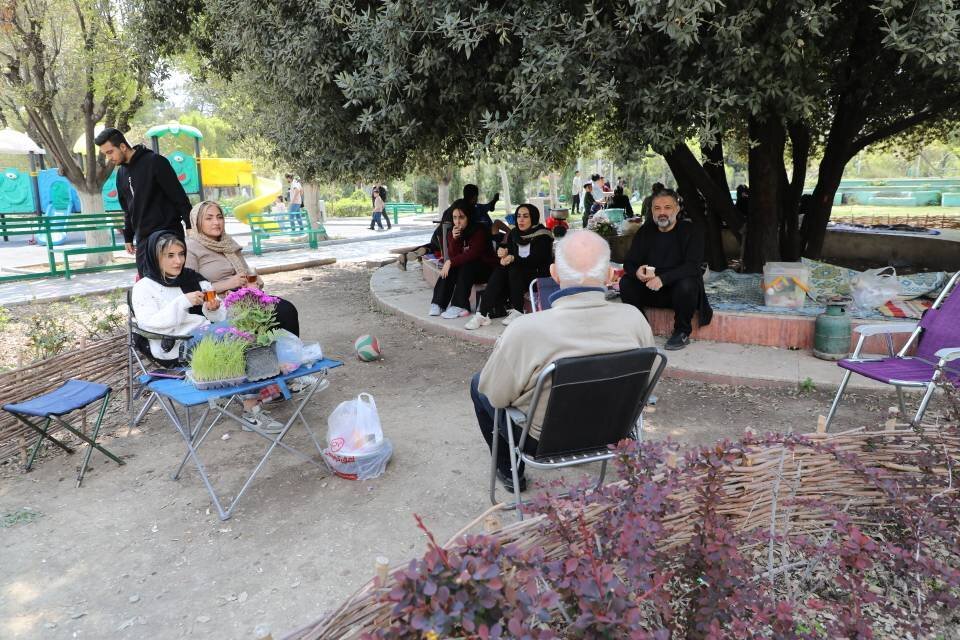 برگزاری آیین سیزدهبدر و دورهمی خانوادگی در بوستانهای منطقه ۱۳