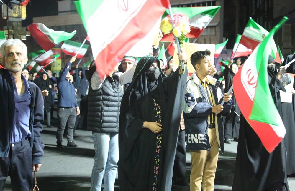 زنان در میدان؛ ۳۳ شب یک‌دل برای ایران آباد و مقتدر